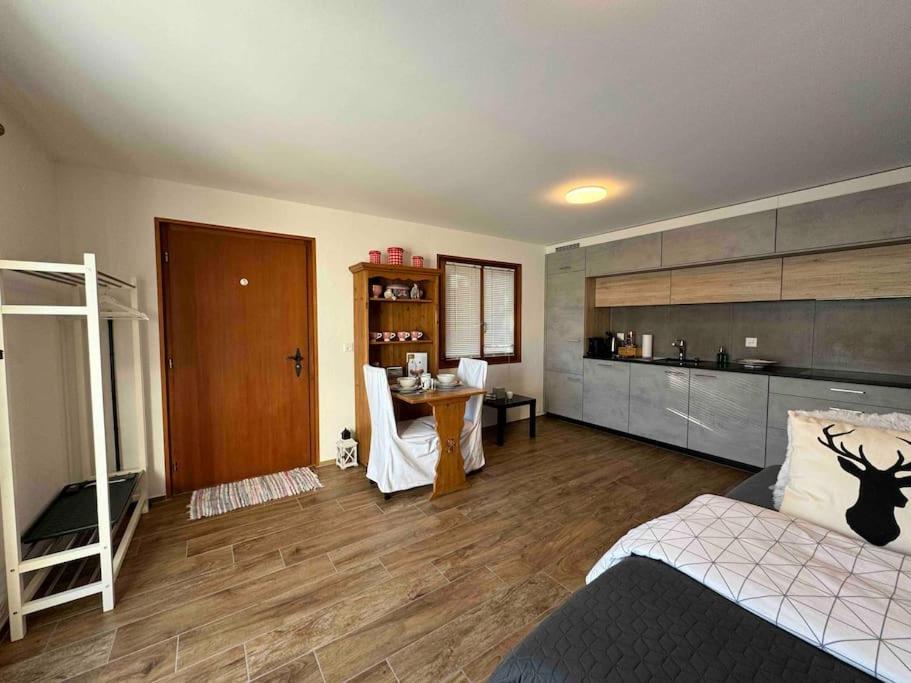 New: Appartement Refait A Neuf Avec Vue! Crans-Montana Buitenkant foto